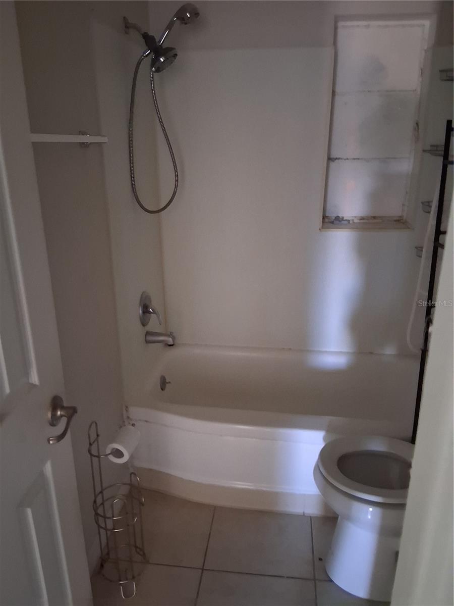 Image 3 of 8 For 7118 5th Avenue N A