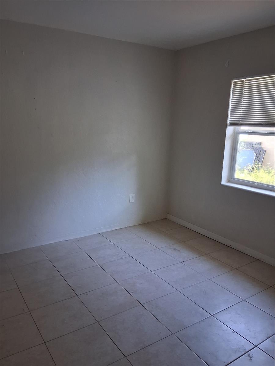 Image 4 of 8 For 7118 5th Avenue N A
