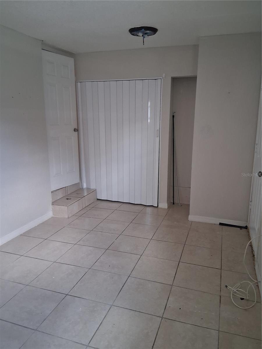 Image 8 of 8 For 7118 5th Avenue N A