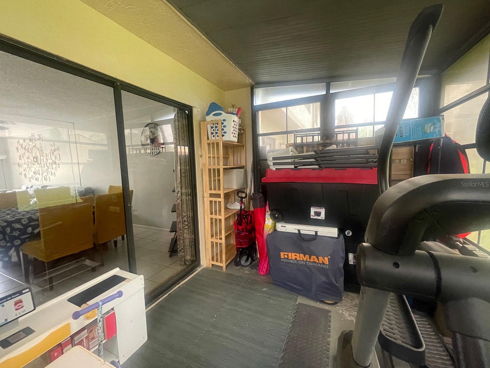 Listing photo id 8 for 9209 Seminole Boulevard 163