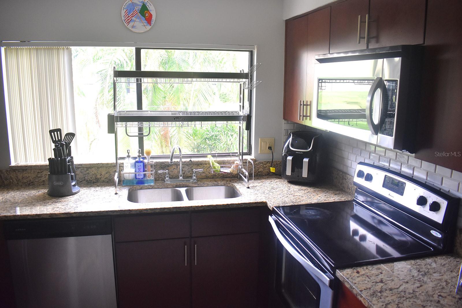 Listing photo id 1 for 9209 Seminole Boulevard 163