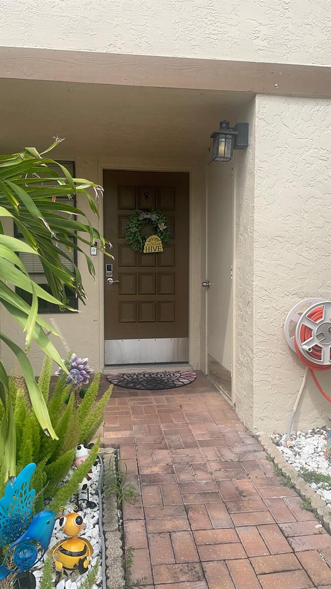 Listing photo id 40 for 9209 Seminole Boulevard 163