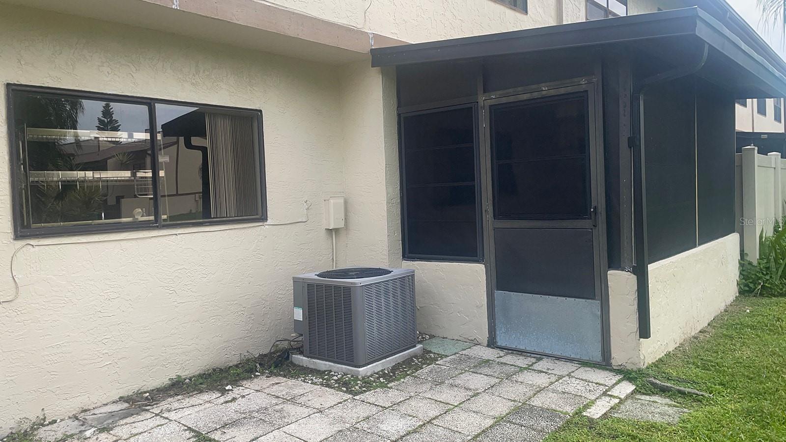 Listing photo id 45 for 9209 Seminole Boulevard 163