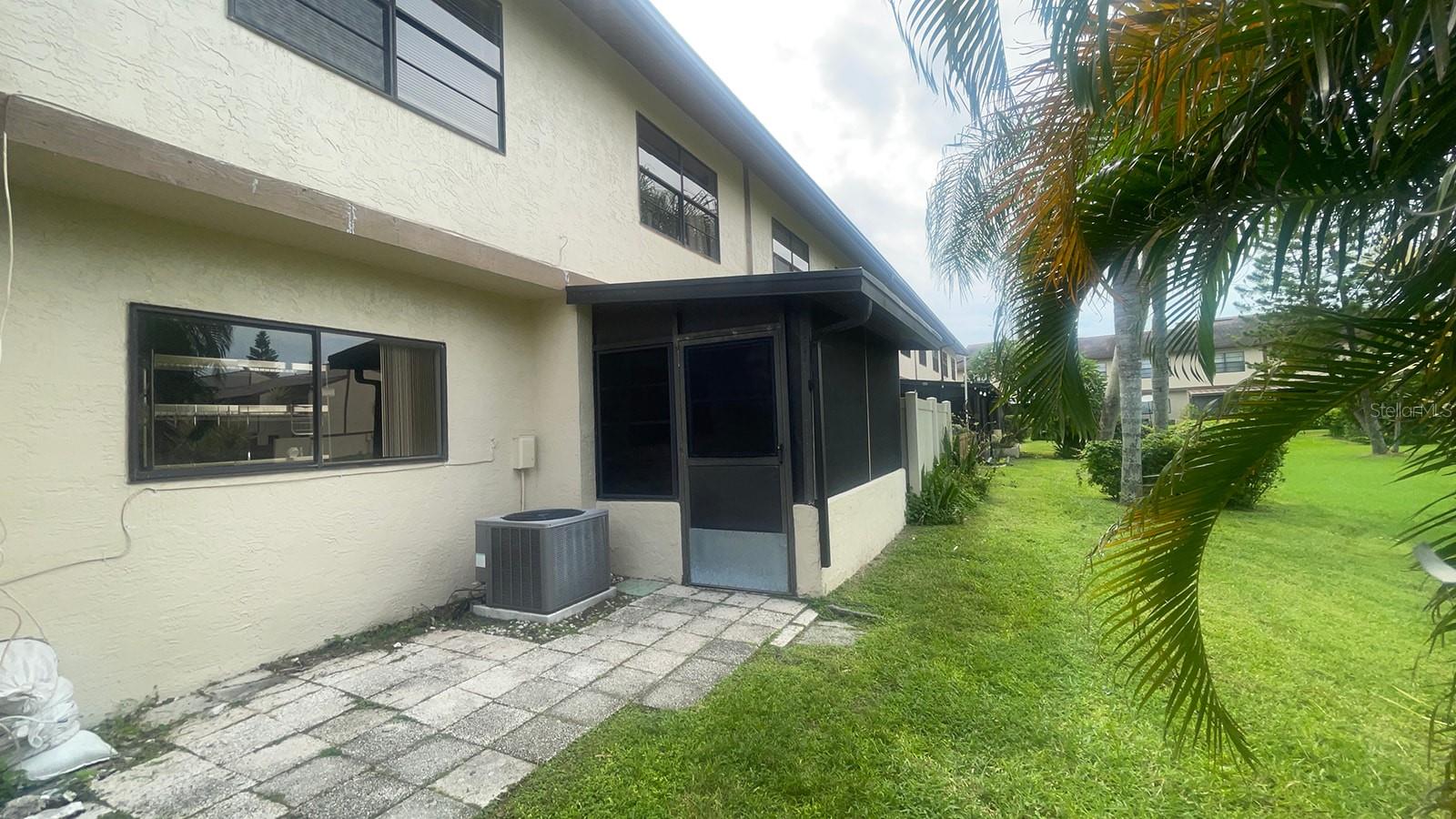 Listing photo id 46 for 9209 Seminole Boulevard 163