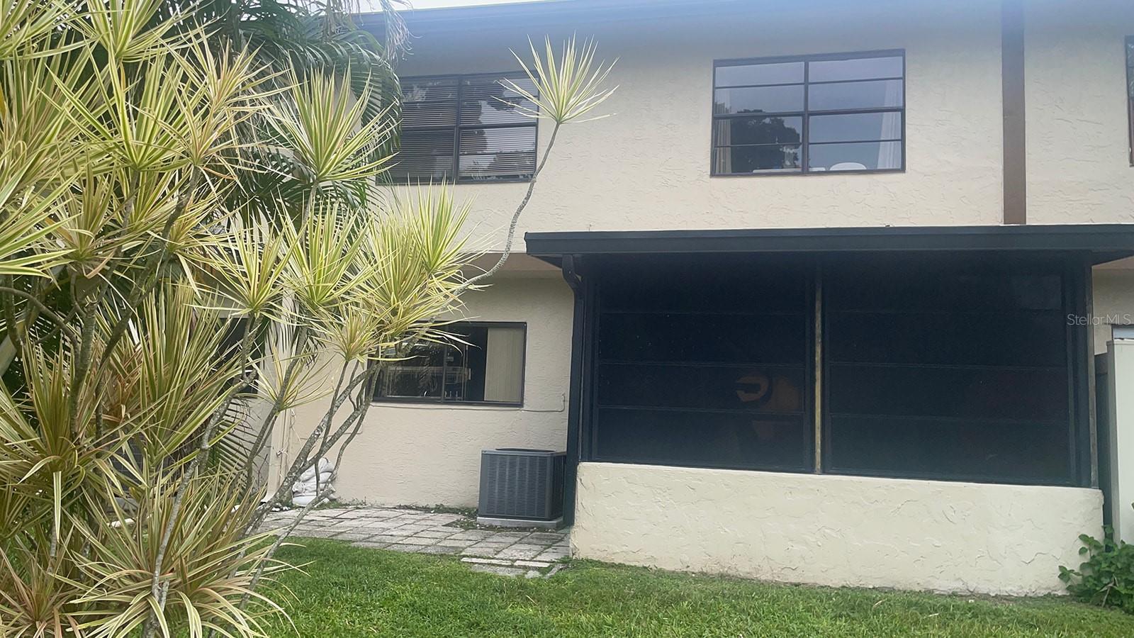 Listing photo id 47 for 9209 Seminole Boulevard 163