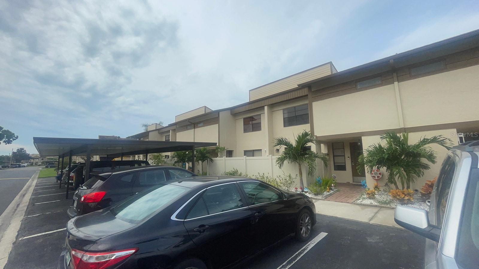 Listing photo id 51 for 9209 Seminole Boulevard 163