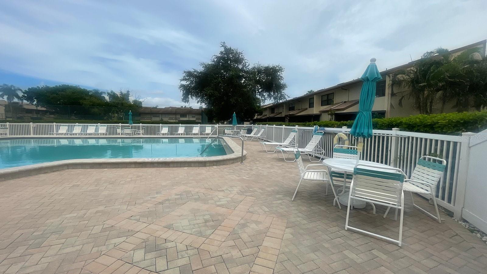 Listing photo id 53 for 9209 Seminole Boulevard 163