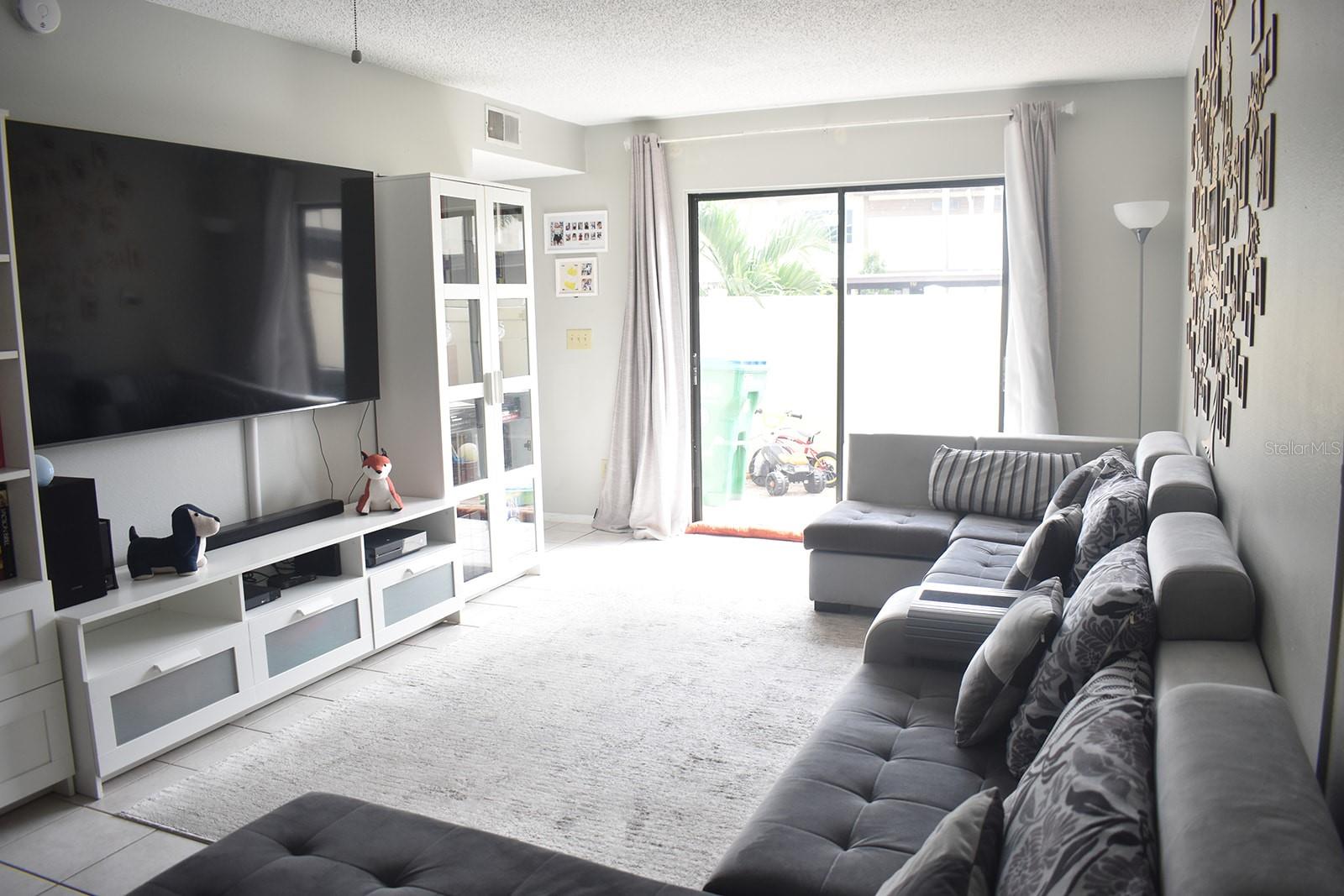 Listing photo id 4 for 9209 Seminole Boulevard 163