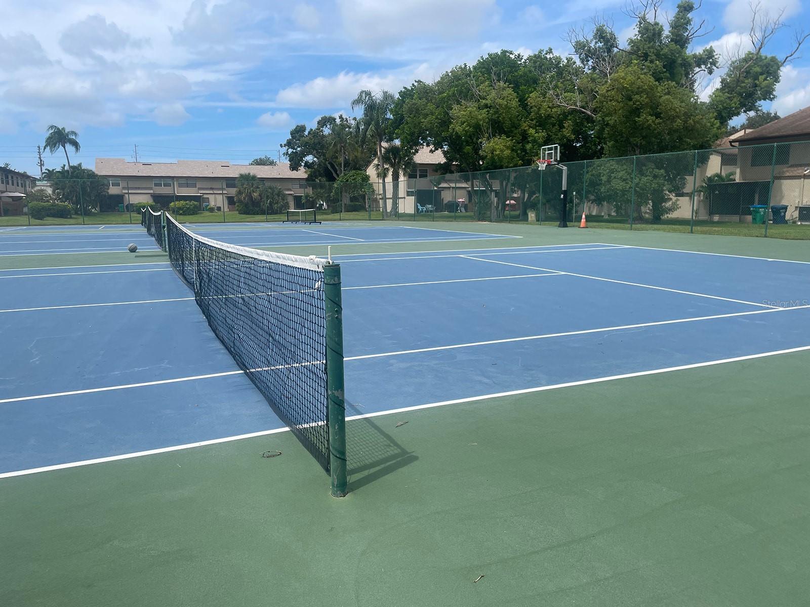 Listing photo id 62 for 9209 Seminole Boulevard 163