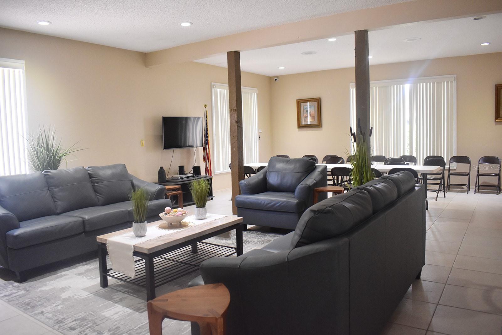 Listing photo id 68 for 9209 Seminole Boulevard 163