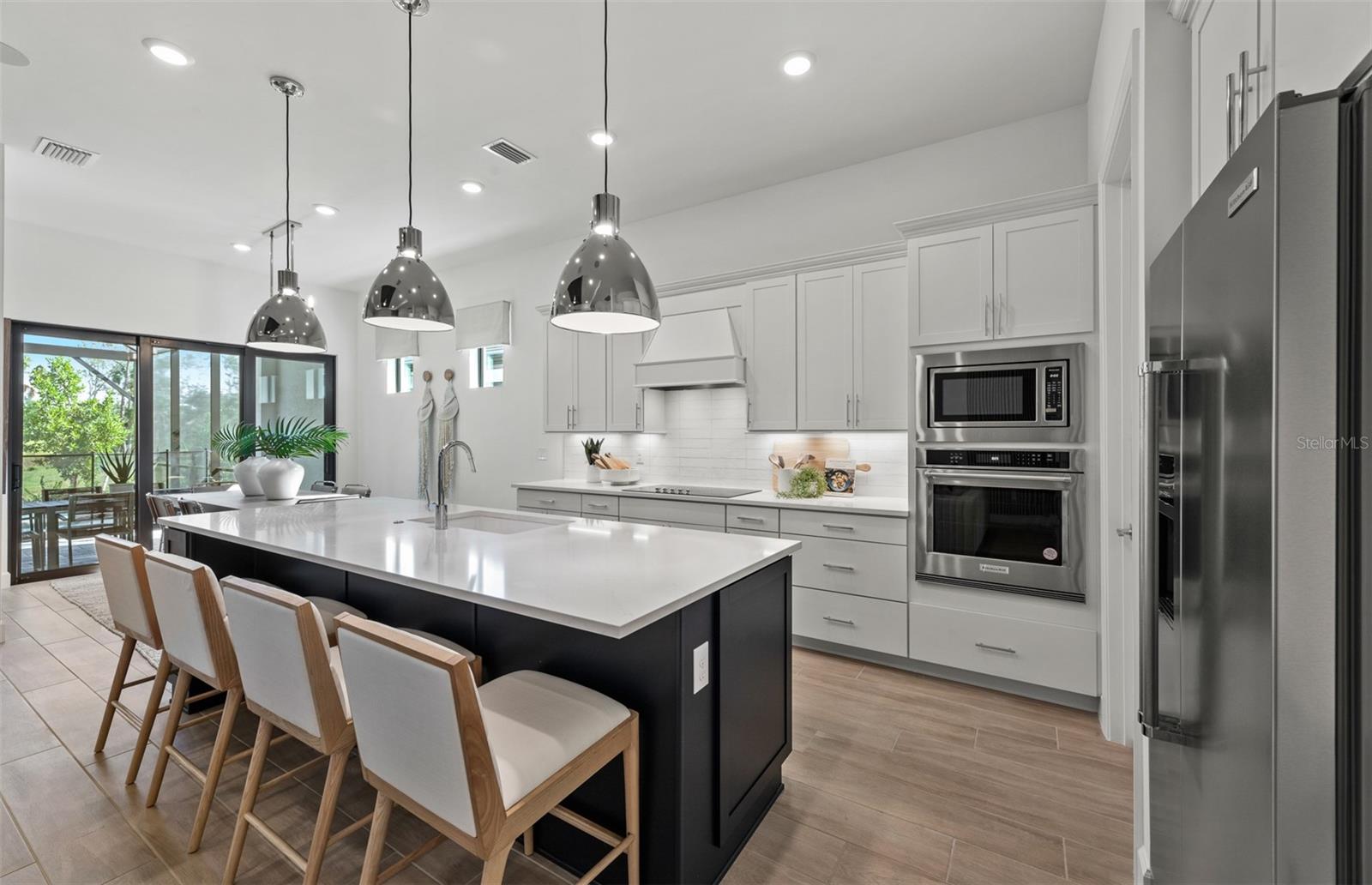 Image 6 of 27 For 6950 Honeybell Drive