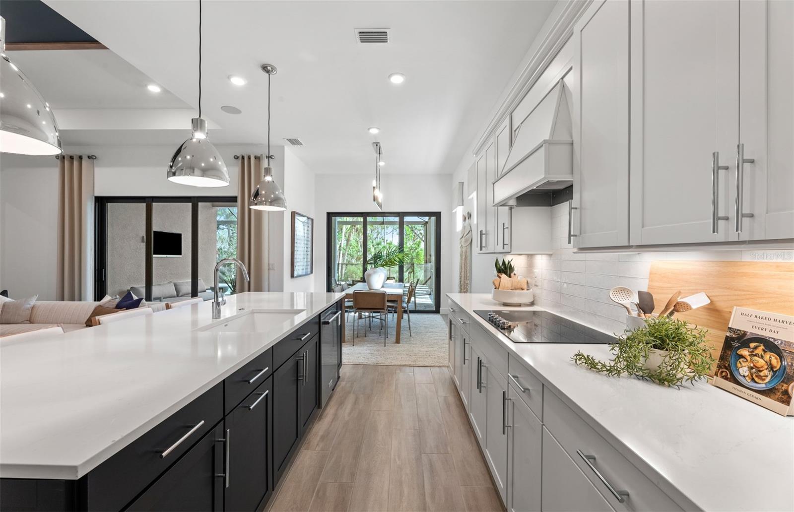 Image 7 of 27 For 6950 Honeybell Drive