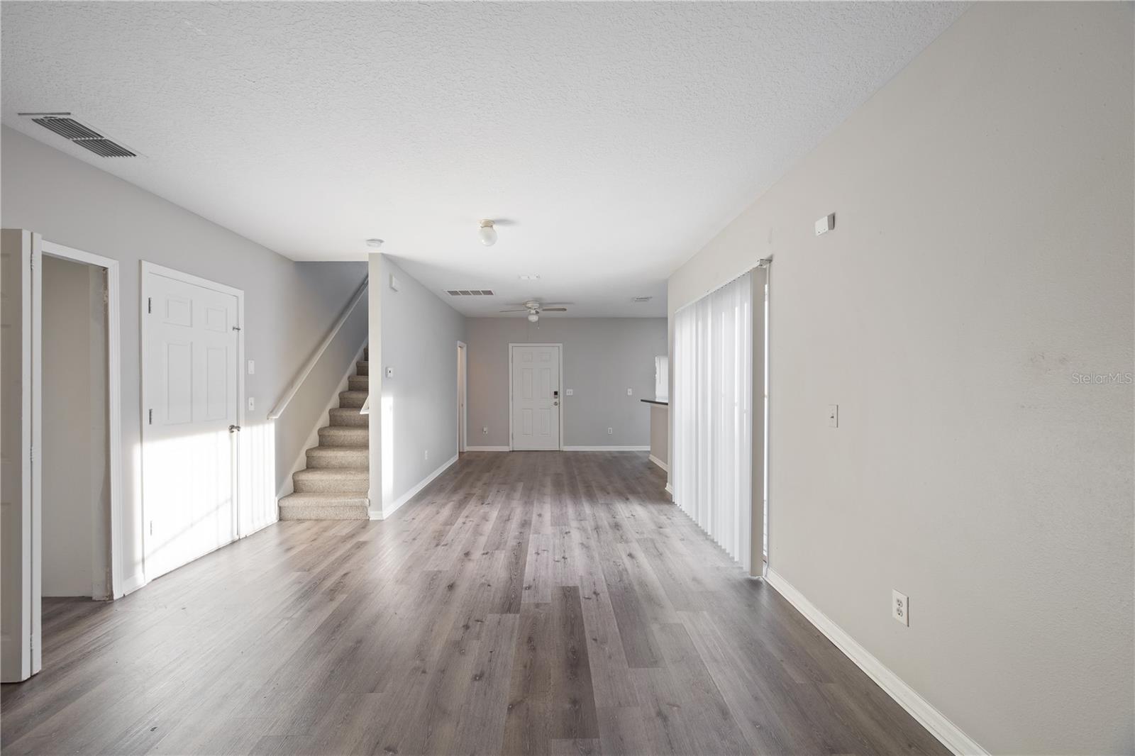 Image 4 of 25 For 2420 Ida Street