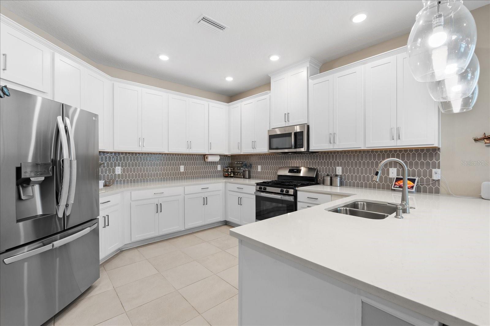 Image 10 of 52 For 6326 Grandview Hill Court