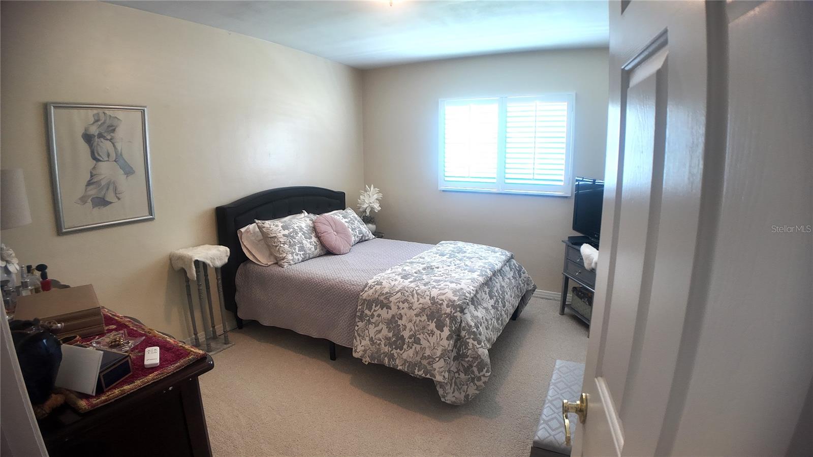 Image 19 of 52 For 15402 Lake Magdalene Boulevard
