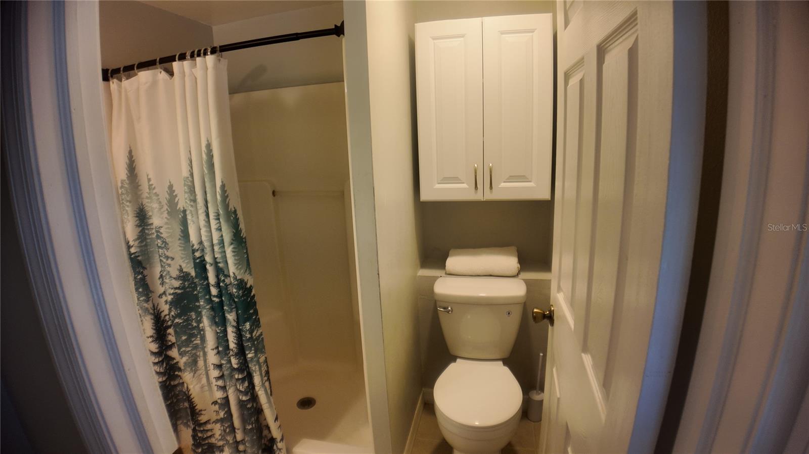 Image 31 of 52 For 15402 Lake Magdalene Boulevard