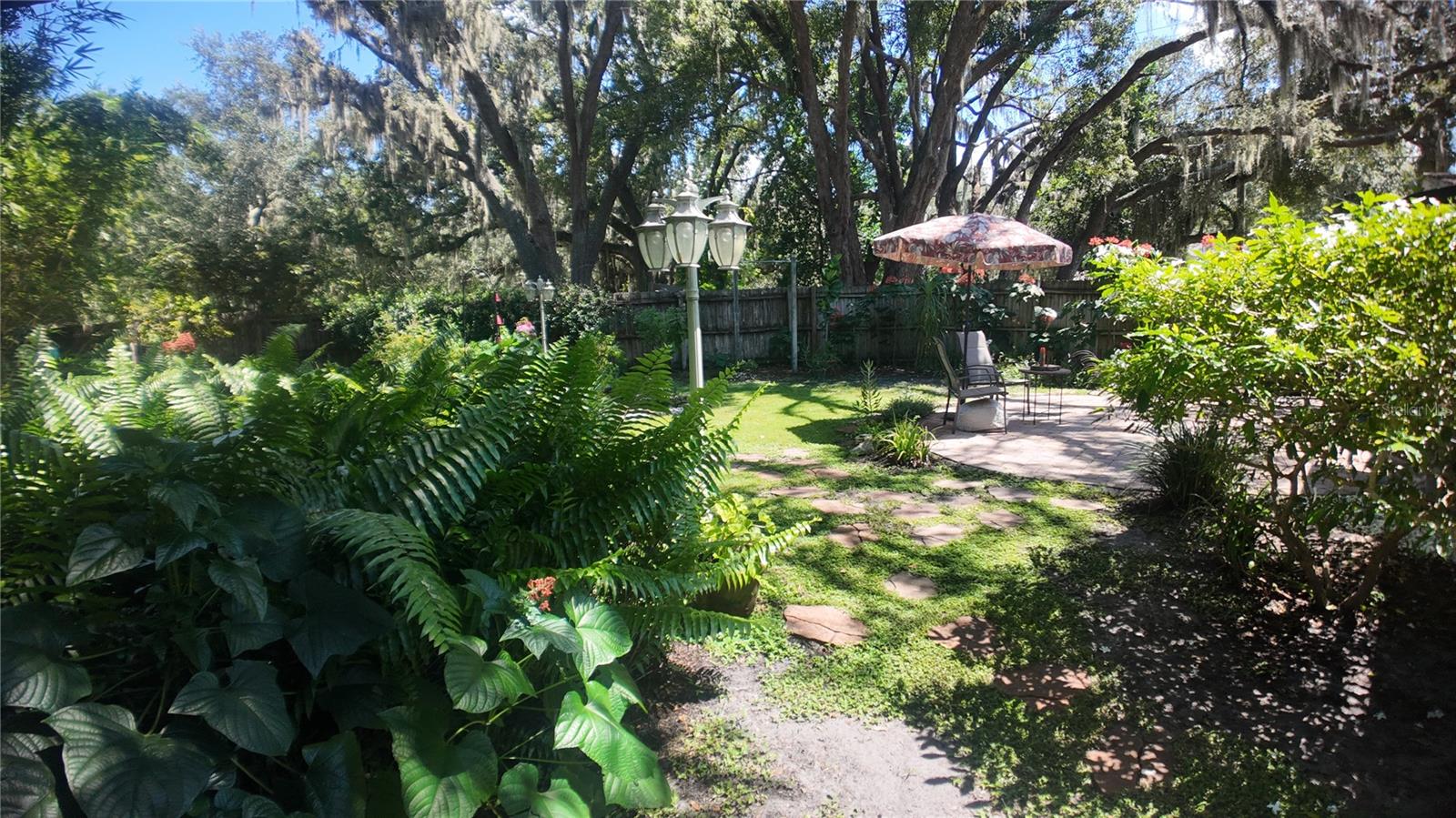 Image 34 of 52 For 15402 Lake Magdalene Boulevard
