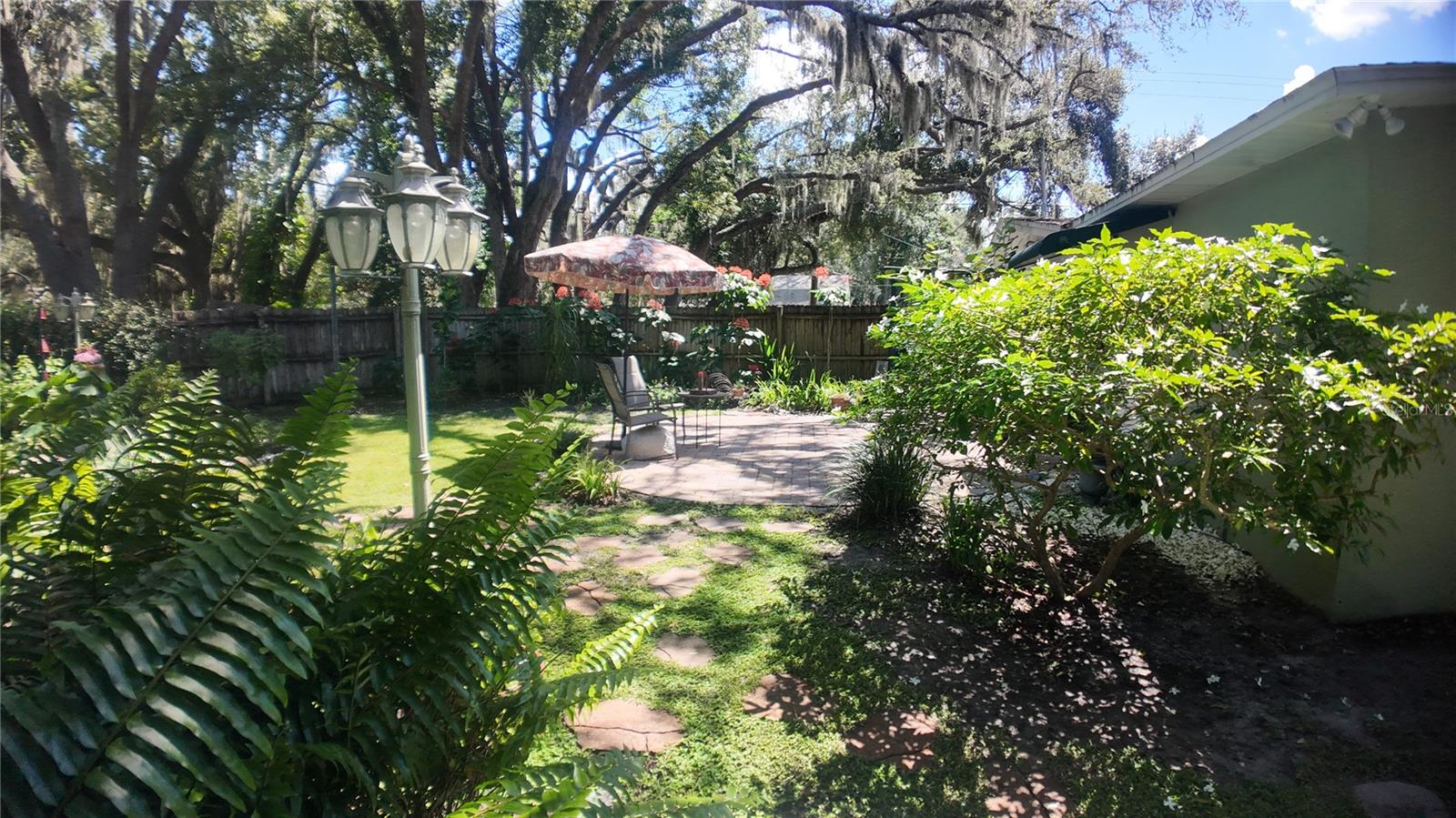Image 35 of 52 For 15402 Lake Magdalene Boulevard
