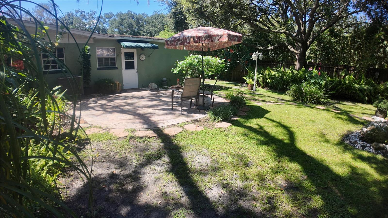 Image 37 of 52 For 15402 Lake Magdalene Boulevard