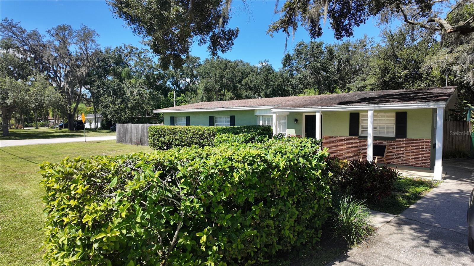 Image 5 of 52 For 15402 Lake Magdalene Boulevard