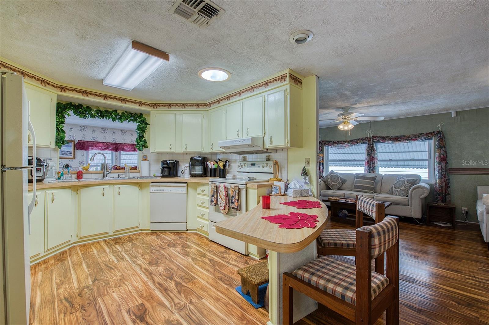 Image 11 of 42 For 192 Blue Marlin Drive