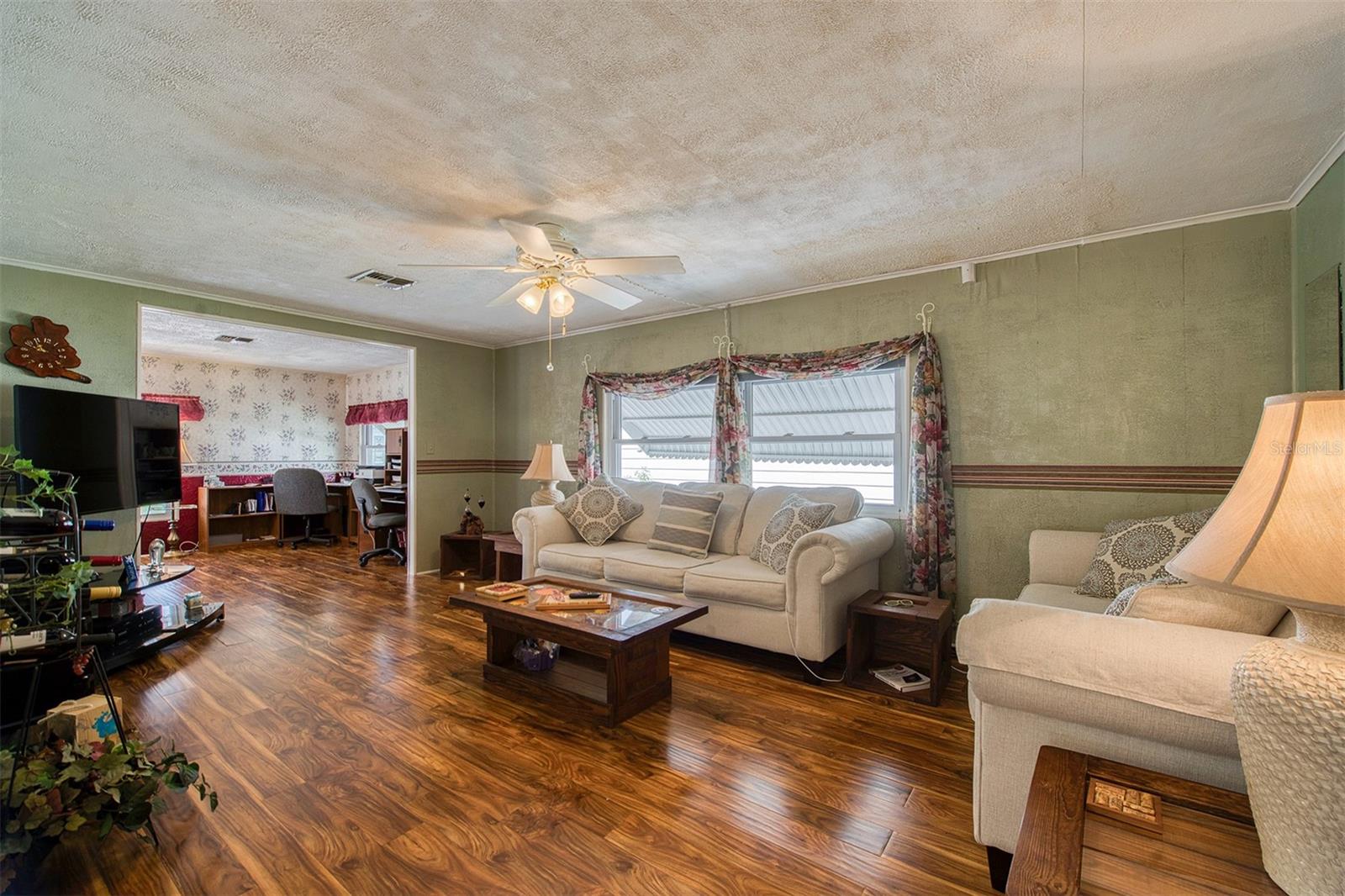 Image 8 of 42 For 192 Blue Marlin Drive