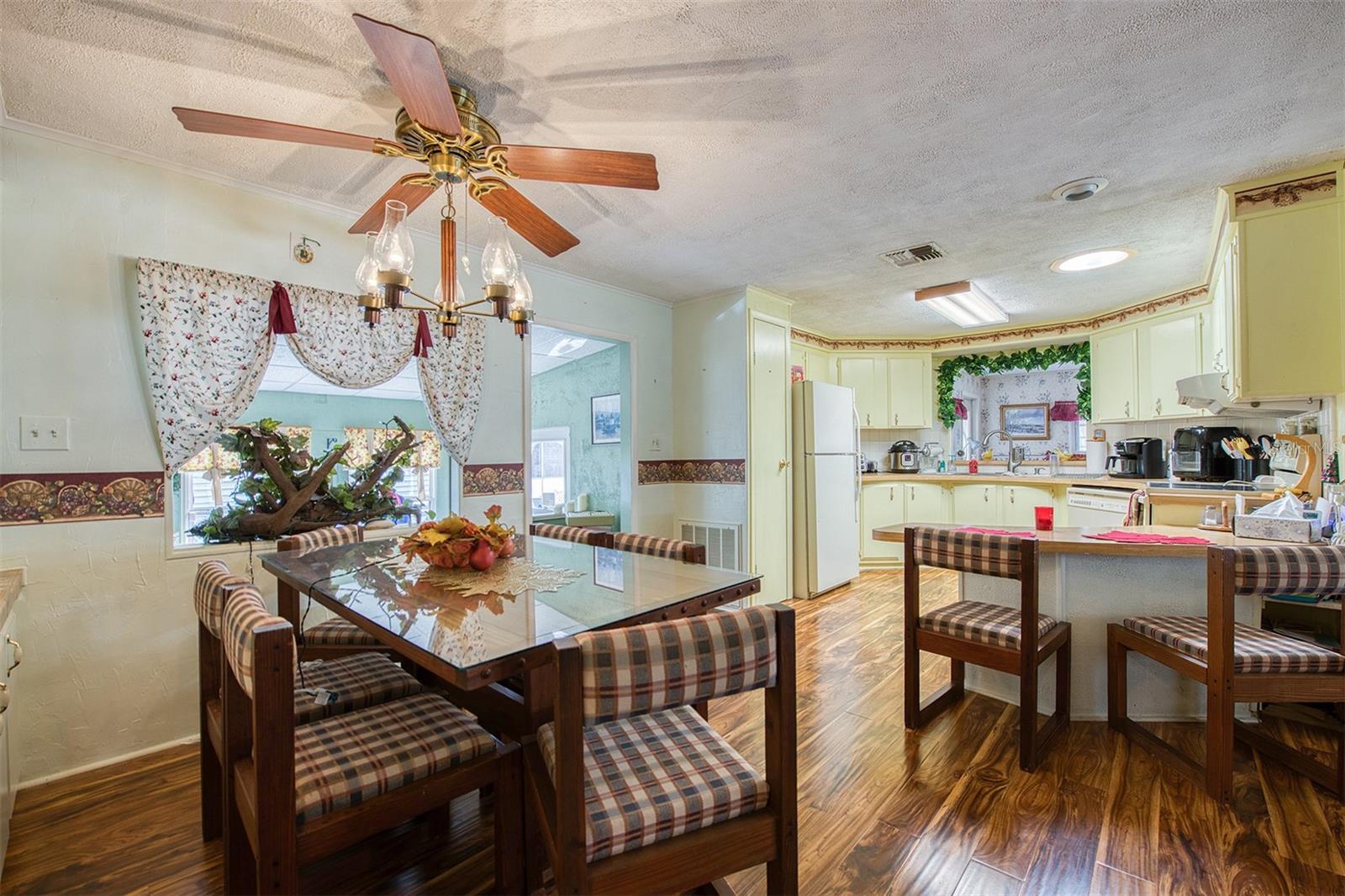 Image 9 of 42 For 192 Blue Marlin Drive