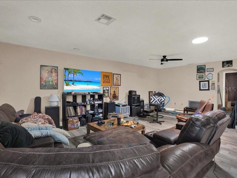 Image 4 of 15 For 601 Ivey Lane