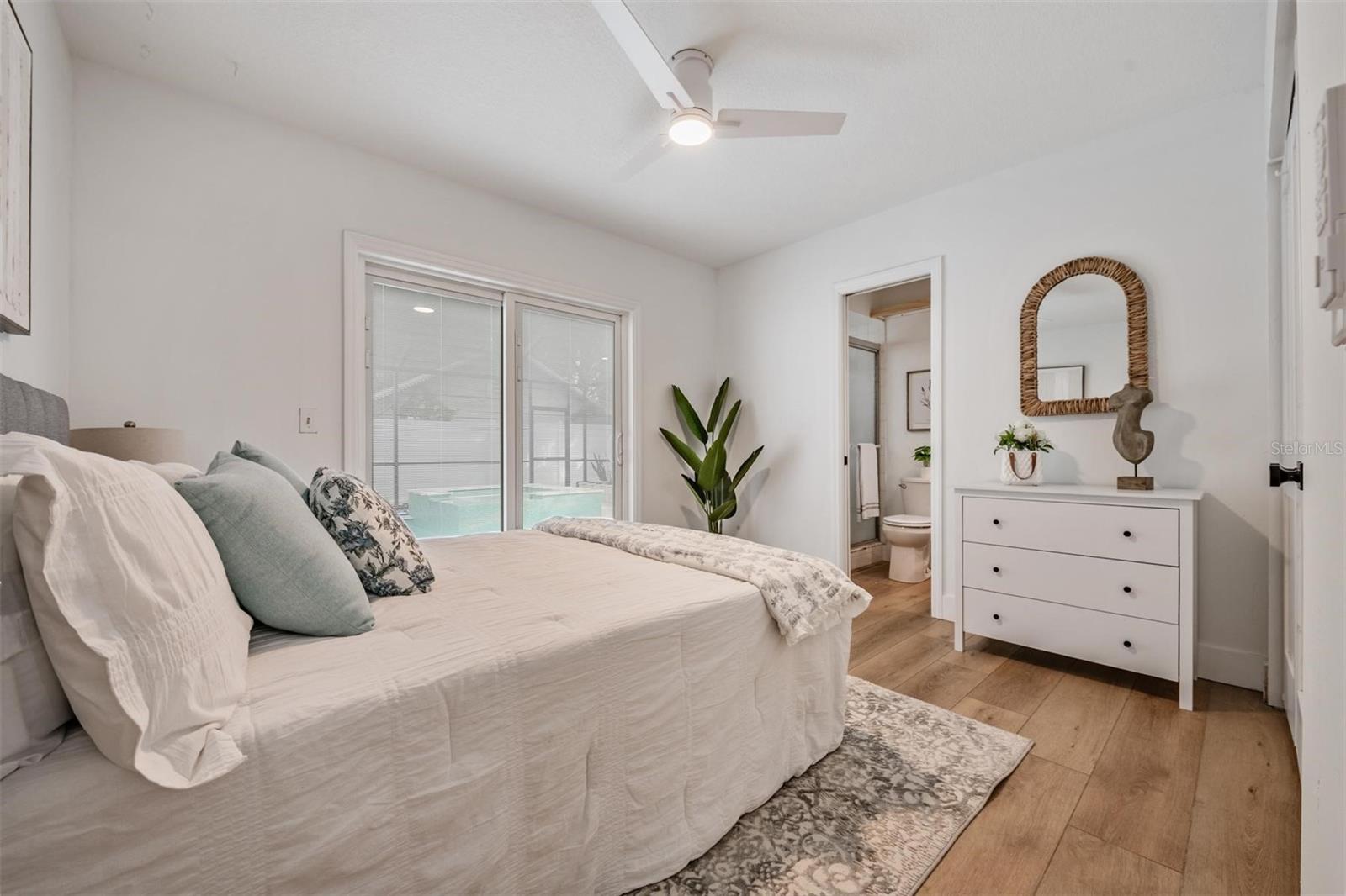 Image 19 of 47 For 3815 San Juan Street