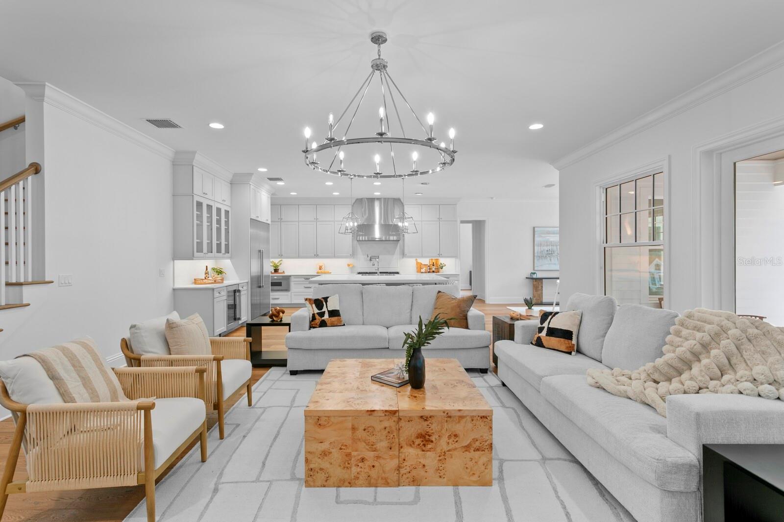 Listing photo id 10 for 4309 Beachway Drive