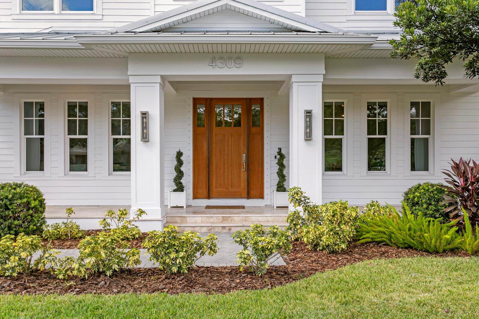 Listing photo id 0 for 4309 Beachway Drive