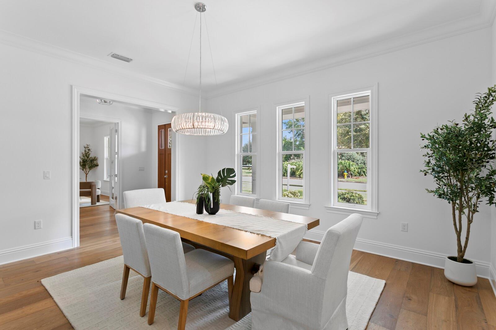 Listing photo id 2 for 4309 Beachway Drive