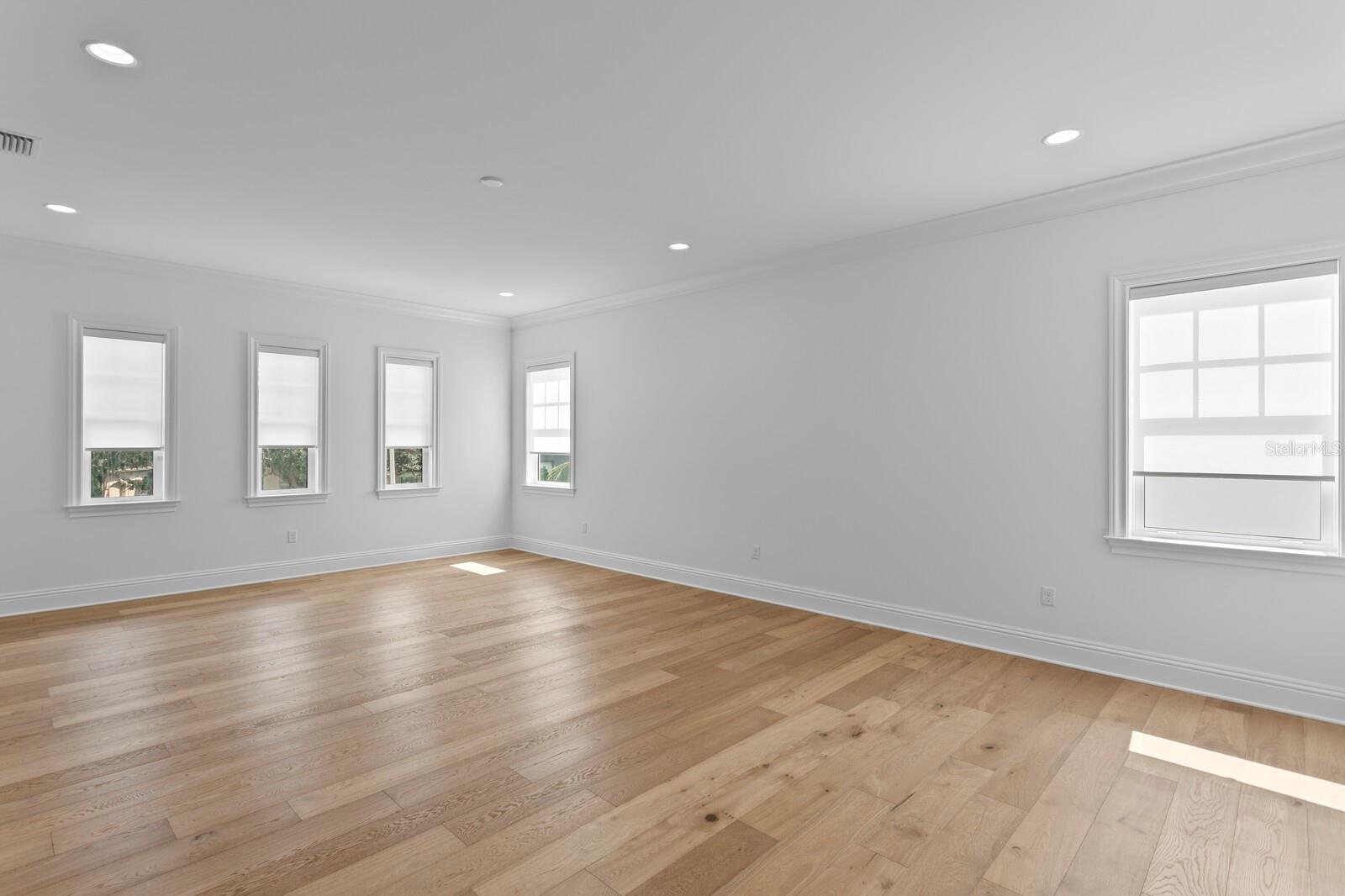 Listing photo id 41 for 4309 Beachway Drive