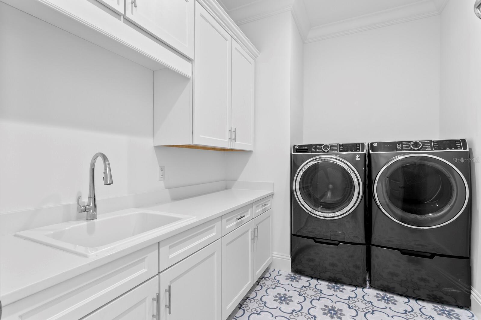 Listing photo id 51 for 4309 Beachway Drive