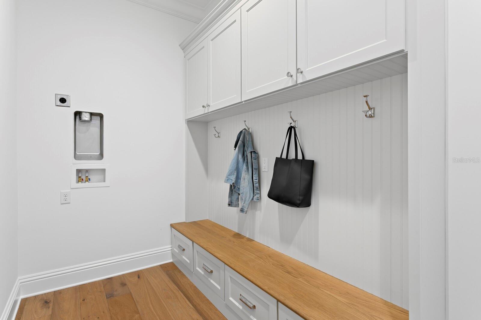 Listing photo id 53 for 4309 Beachway Drive