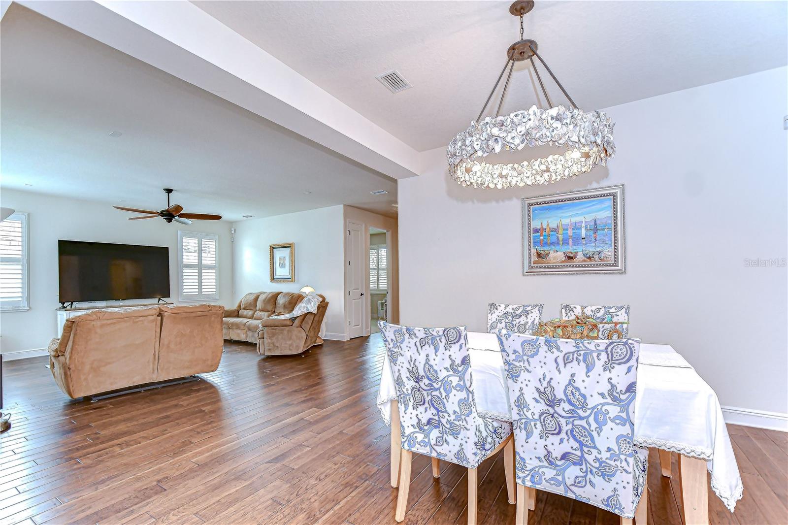 Image 27 of 81 For 7013 Briarhill Court