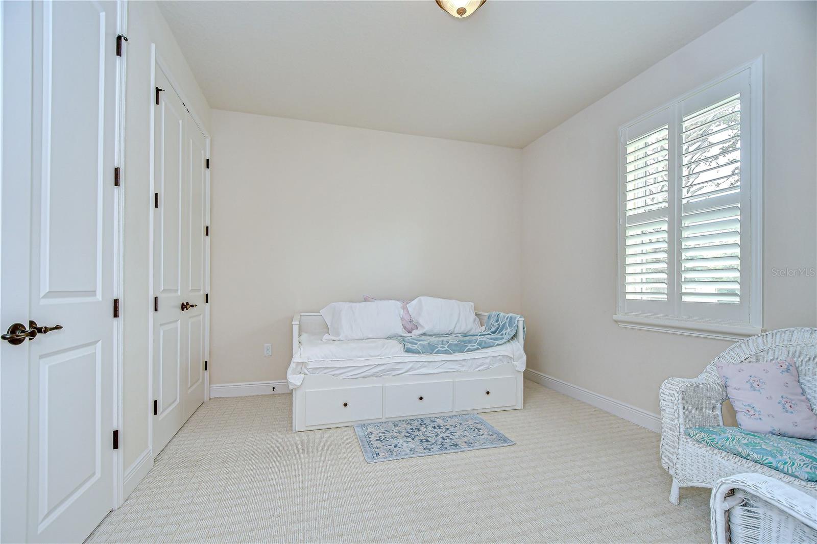 Image 28 of 81 For 7013 Briarhill Court