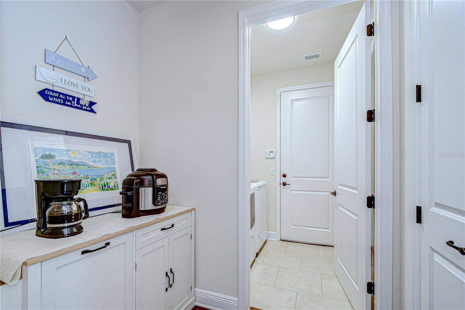 Image 41 of 81 For 7013 Briarhill Court