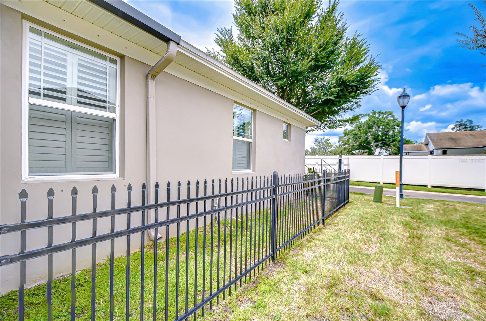 Image 51 of 81 For 7013 Briarhill Court