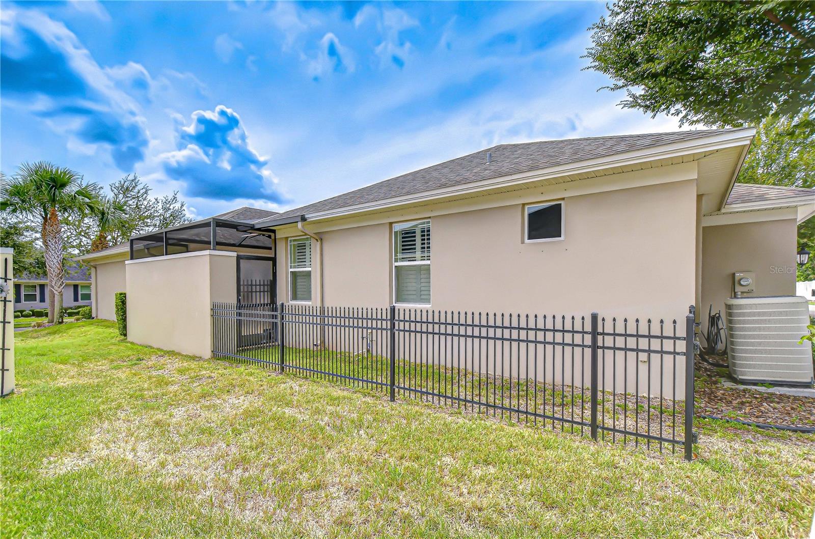 Image 53 of 81 For 7013 Briarhill Court