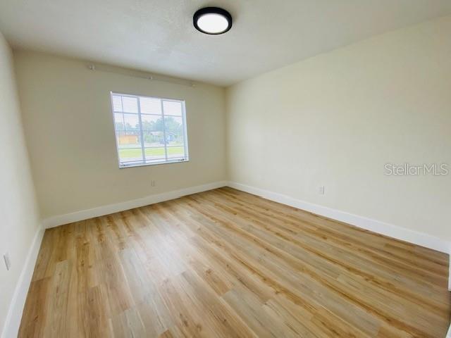 Image 11 of 17 For 1934 18th Avenue S