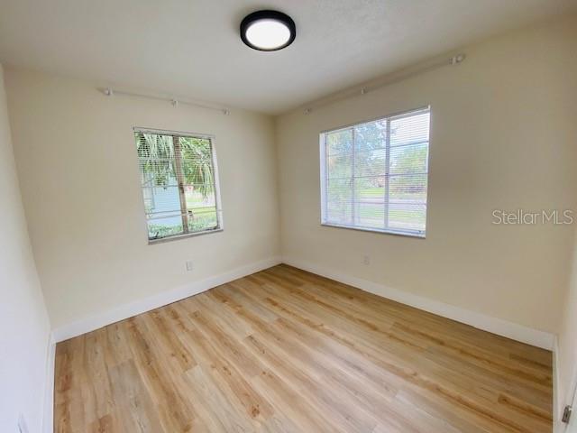 Image 15 of 17 For 1934 18th Avenue S