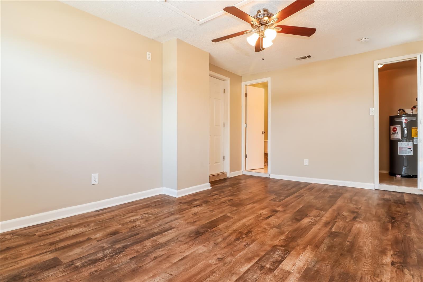 Image 10 of 16 For 2413 Palmwood Drive