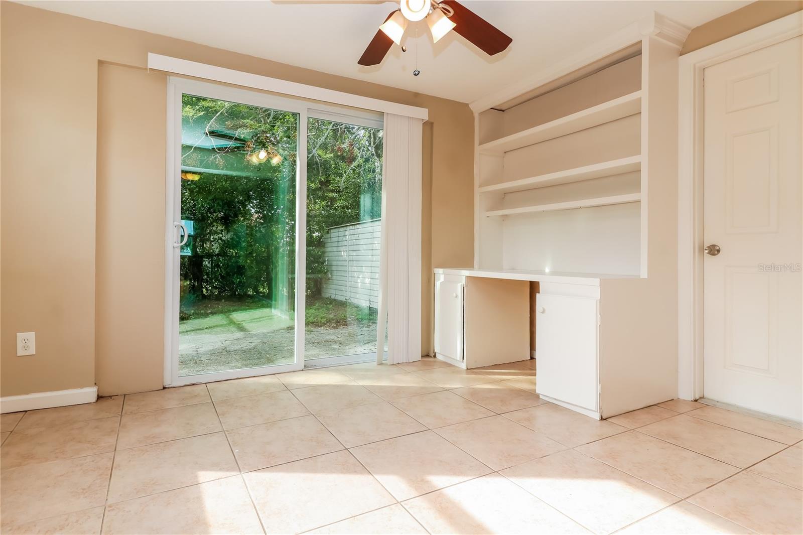Image 8 of 16 For 2413 Palmwood Drive