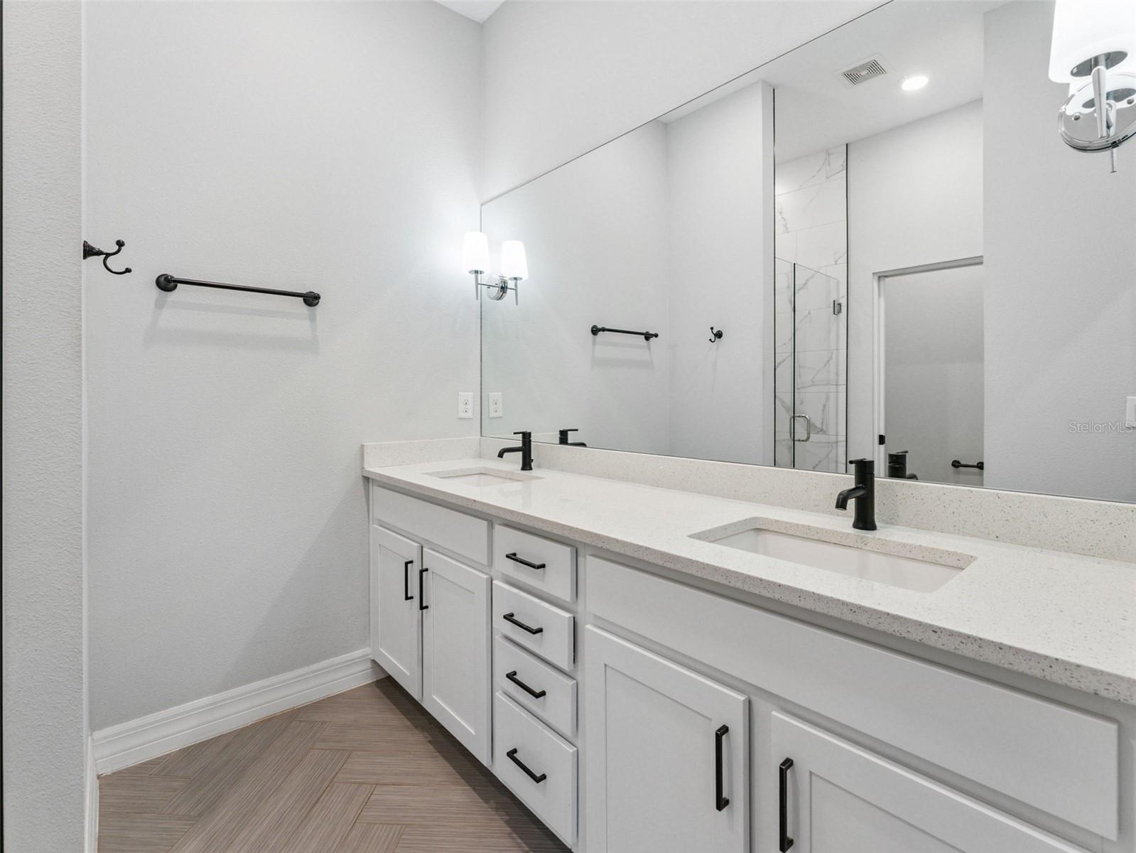 Image 16 of 41 For 3421 Horatio Street 109