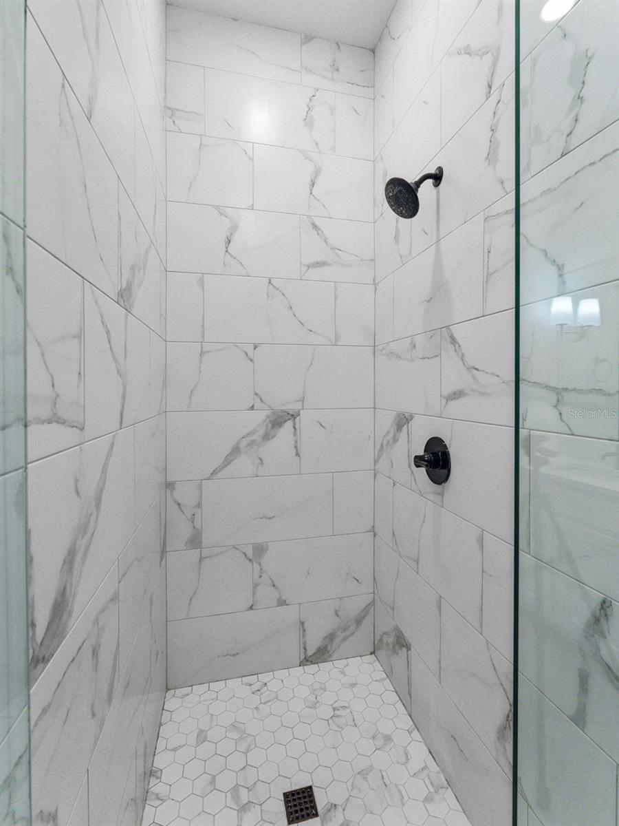 Image 17 of 41 For 3421 Horatio Street 109