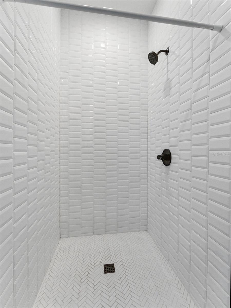 Image 23 of 41 For 3421 Horatio Street 109