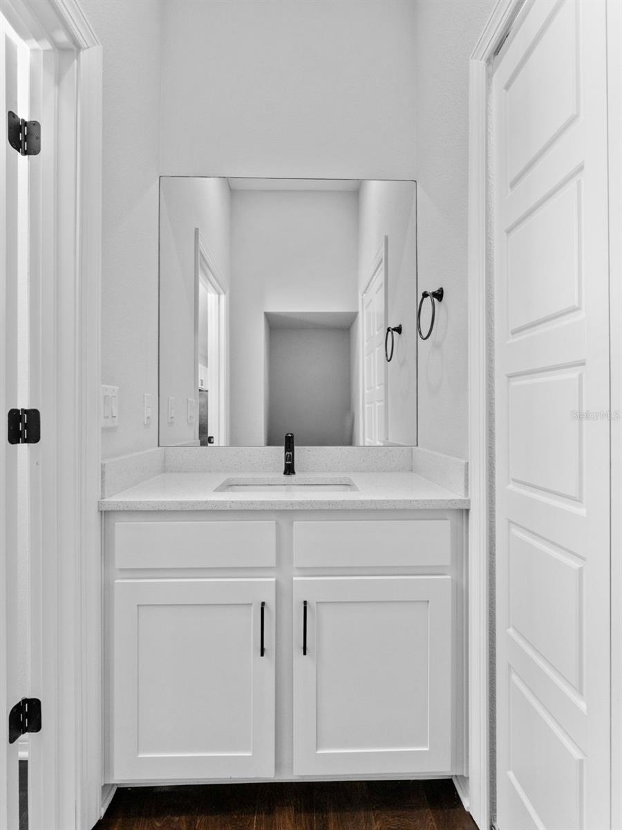 Image 31 of 41 For 3421 Horatio Street 109