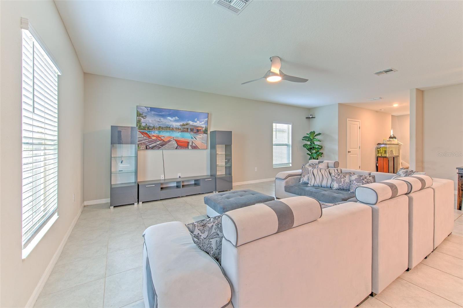 Image 14 of 35 For 10210 White Linen Avenue