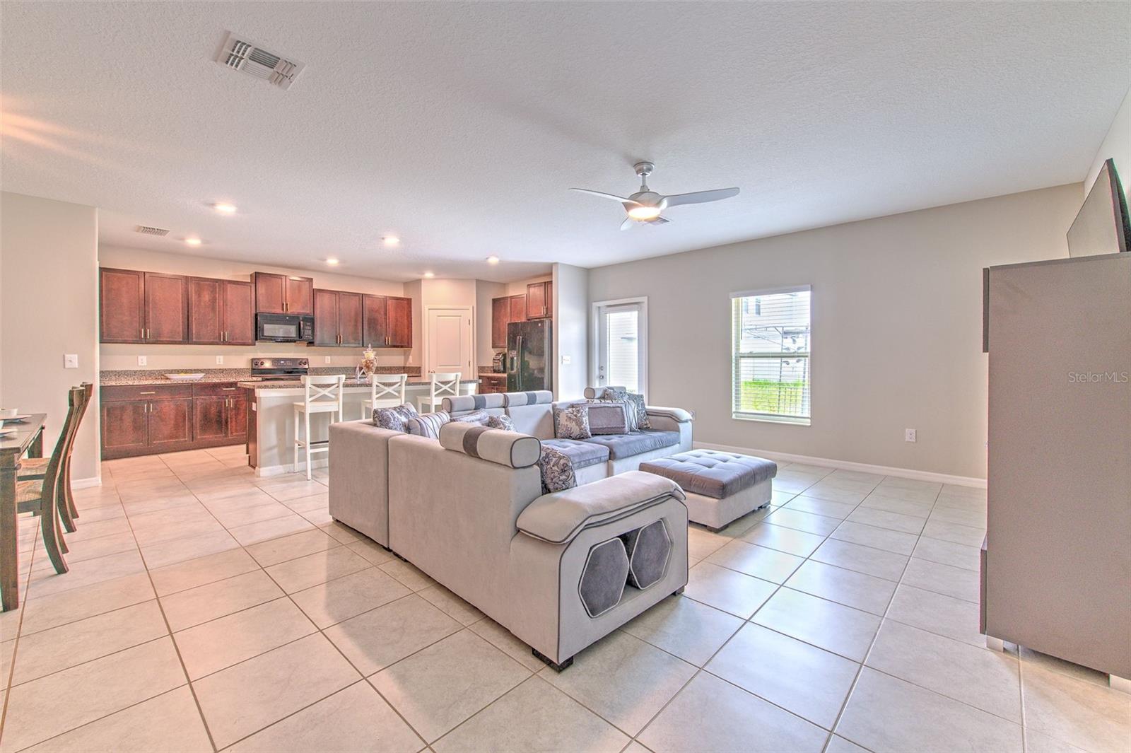 Image 15 of 35 For 10210 White Linen Avenue